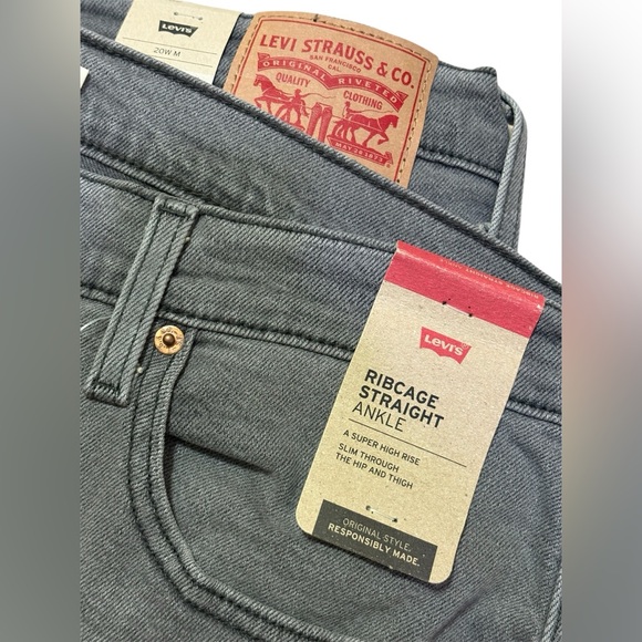 NWT Levi’s Ribcage Straight Ankle Jeans in Size 20W Whimsigoth Goth Grunge - Picture 5 of 6